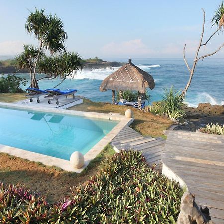 Villa Lumba Lumba - Oceanfront & Spectacular View! Lembongan Exterior photo